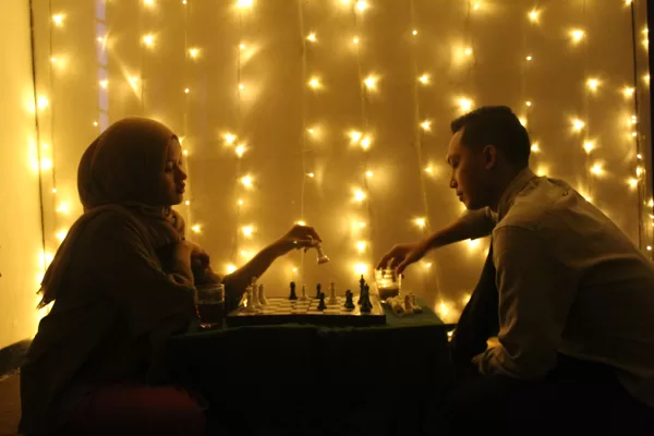 Mimicking the Queen's Gambit
